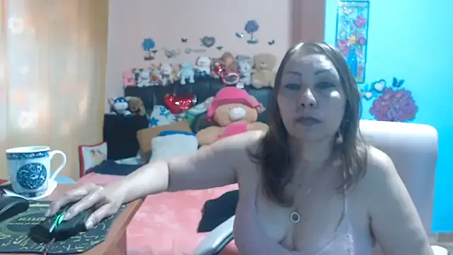 LiaRussel – webcam model profile photo Image 13