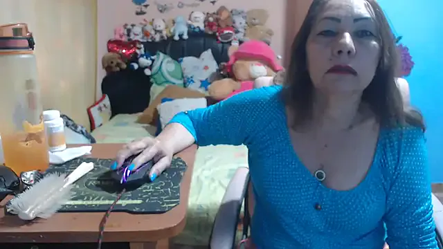 LiaRussel – webcam model profile photo Image 5