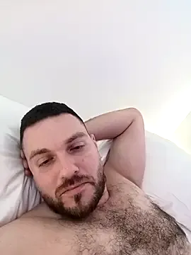 19xTHAxGOD – webcam model profile photo Image 2