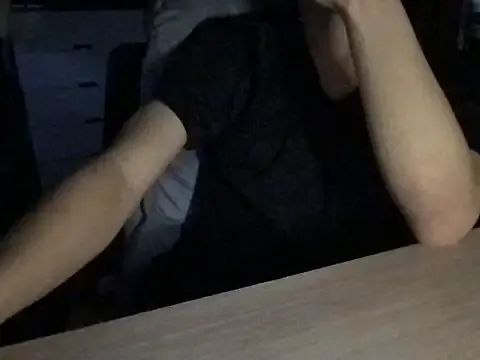 Neythan_Copper – webcam model profile photo Image 3