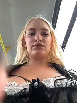 Luxymin34 – webcam model profile photo Image 18