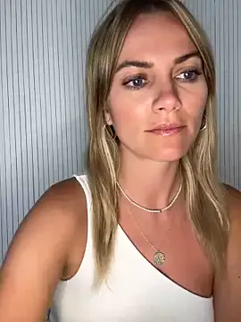 LaurenStar25 – webcam model profile photo Image 8