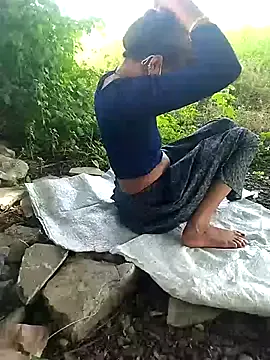 Zoevyxen – webcam model profile photo Image 12