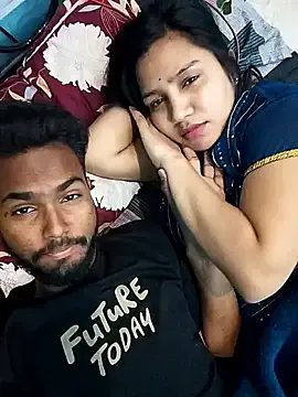 JahFoxyxoxo – webcam model profile photo Image 3