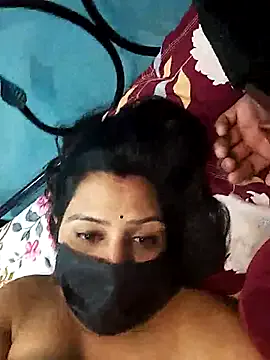 JahFoxyxoxo – webcam model profile photo Image 4