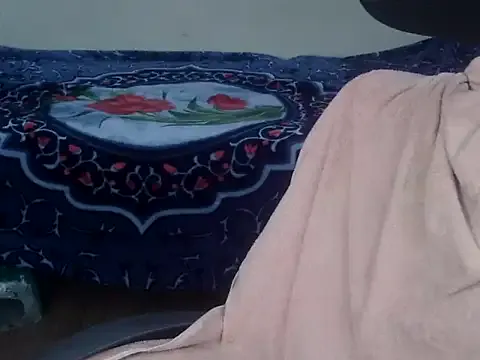 amberxxx – webcam model profile photo Image 4