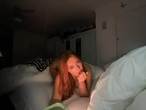 NaomyBss webcam show Image 13