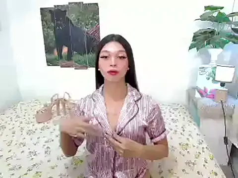 Lana_Rossi – webcam model profile photo Image 2