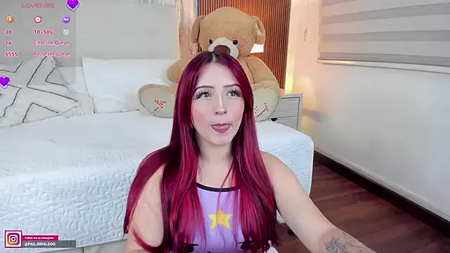 NinaParkerr – webcam model profile photo Image 2