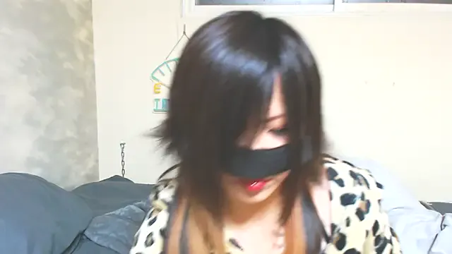 PiperSasaki – webcam model profile photo Image 2