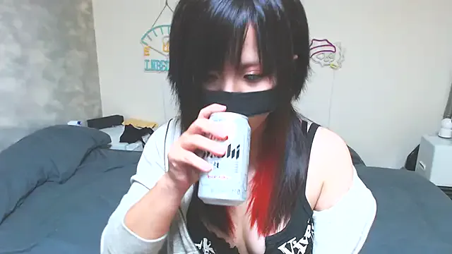 PiperSasaki – webcam model profile photo Image 4