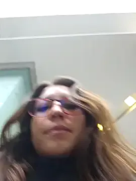 Milley_ggh – webcam model profile photo Image 12