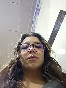 Milley_ggh – webcam model profile photo Image 8