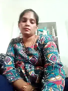 RidingChloe – webcam model profile photo Image 3