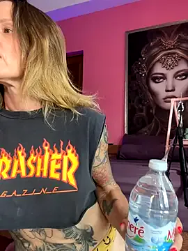 licky_lu – webcam model profile photo Image 12