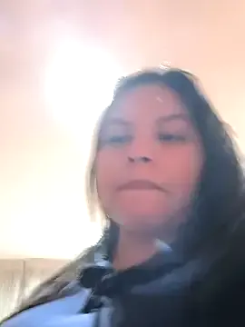 ItsVi – webcam model profile photo Image 14