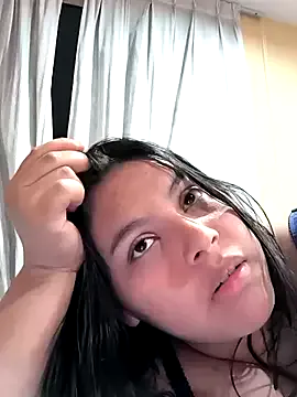 ItsVi – webcam model profile photo Image 8