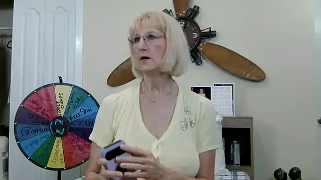 AlyyBrown – webcam model profile photo Image 19