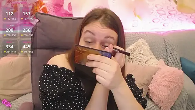 vfridaper – webcam model profile photo Image 8