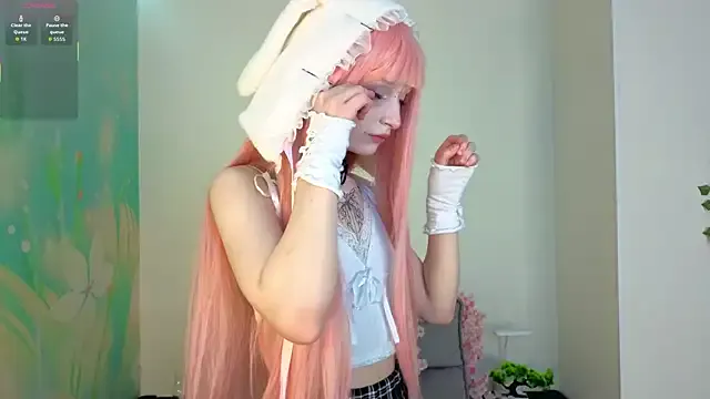 AnneDevrim – webcam model profile photo Image 15