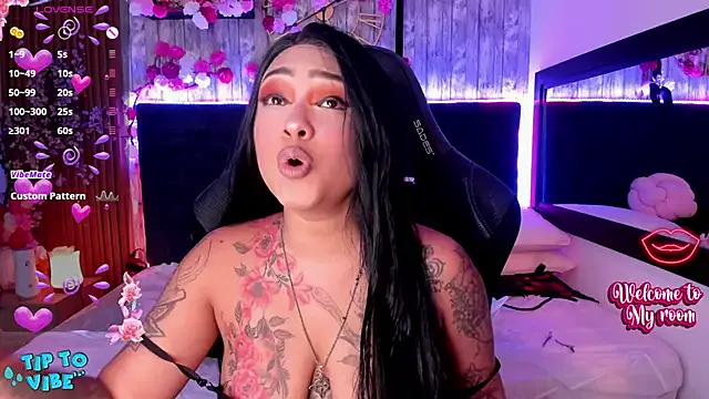 KimKelly13 – webcam model profile photo Image 14