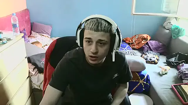 LiaRussel – webcam model profile photo Image 2