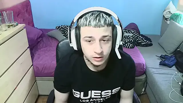 LiaRussel – webcam model profile photo Image 3