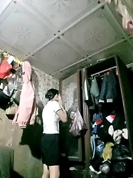 CreamyyLipss69 – webcam model profile photo Image 4