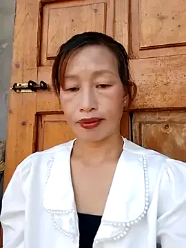 DeliaMarlow – webcam model profile photo Image 4