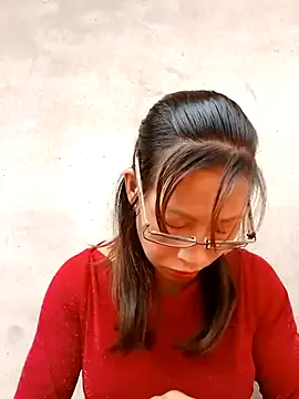 DeliaMarlow – webcam model profile photo Image 5