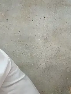 DeliaMarlow – webcam model profile photo Image 6