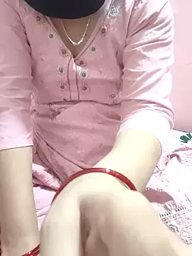Sweetdalilaa – webcam model profile photo Image 5