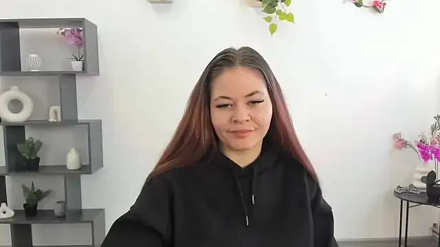 NicoleColly Image 2