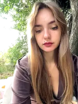 Megu_Melon – webcam model profile photo Image 11
