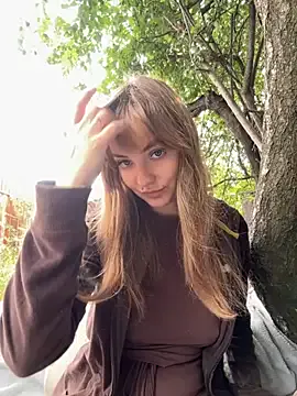 Megu_Melon – webcam model profile photo Image 16