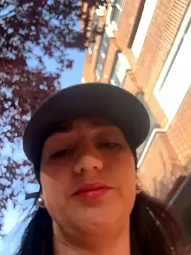 Viven_Brooks – webcam model profile photo Image 14