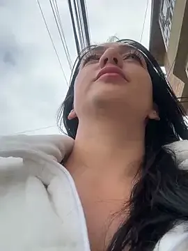 Viven_Brooks – webcam model profile photo Image 4