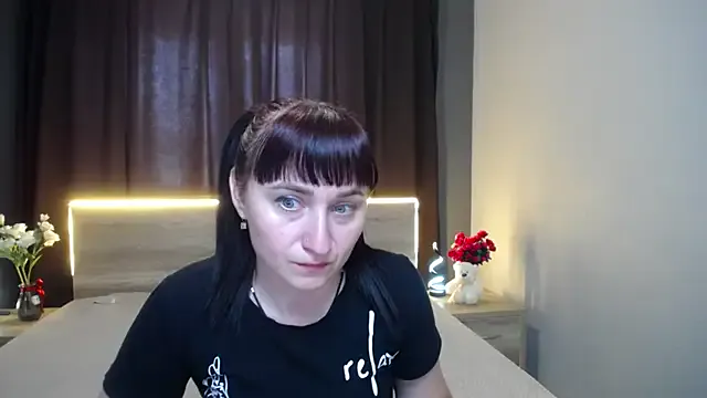 InesFeliz – webcam model profile photo Image 14