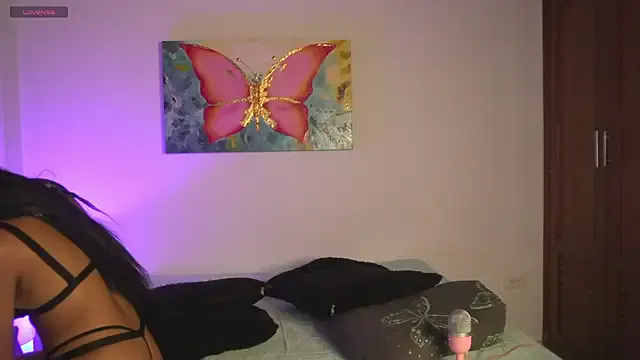 JadeHillss – webcam model profile photo Image 3