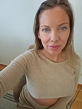 Nova-Lee Image 2