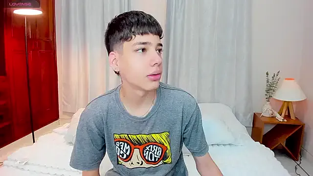 Lililth_Capri77 – webcam model profile photo Image 17