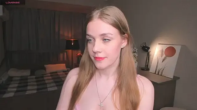 BrandiFire – webcam model profile photo Image 17