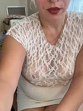 LoraaDoll – webcam model profile photo Image 10