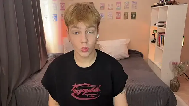 MIAADOLYN – webcam model profile photo Image 2