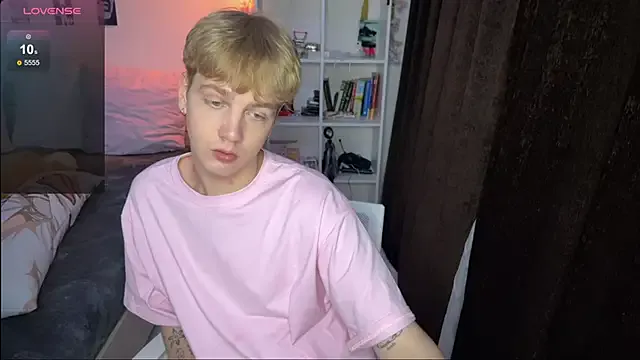 MIAADOLYN – webcam model profile photo Image 6