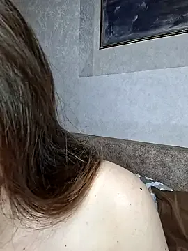 ElianJulian – webcam model profile photo Image 12