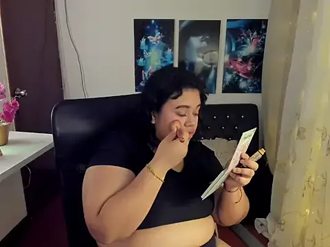 realtoxxxxmaria – webcam model profile photo Image 3