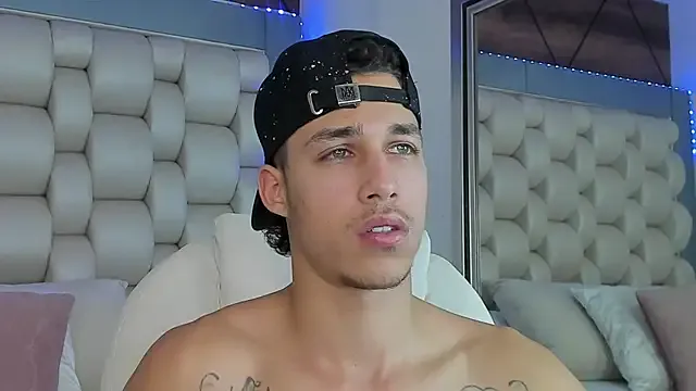 camiysebas21 – webcam model profile photo Image 4