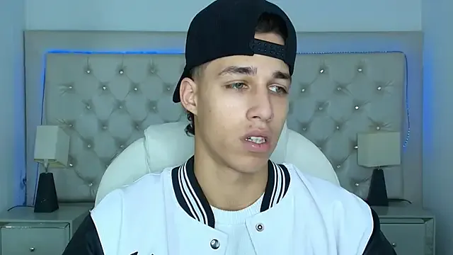 camiysebas21 – webcam model profile photo Image 5