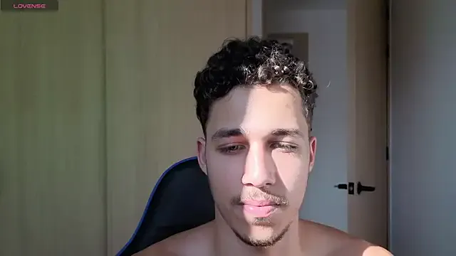 camiysebas21 – webcam model profile photo Image 8